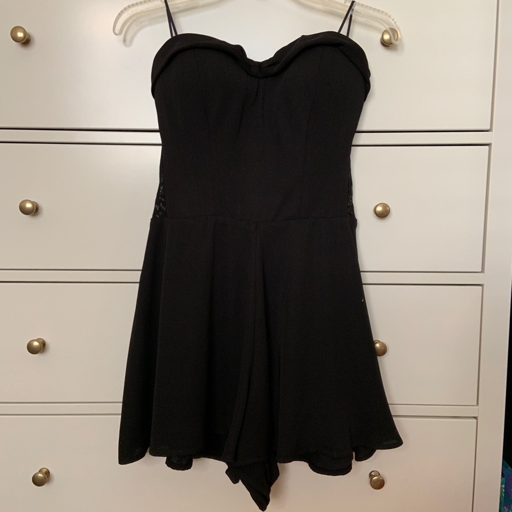 Black Guess sweetheart romper dress w/ lace sides